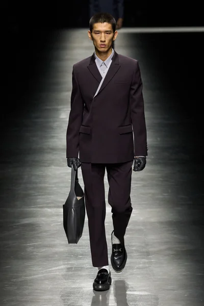 Look 26